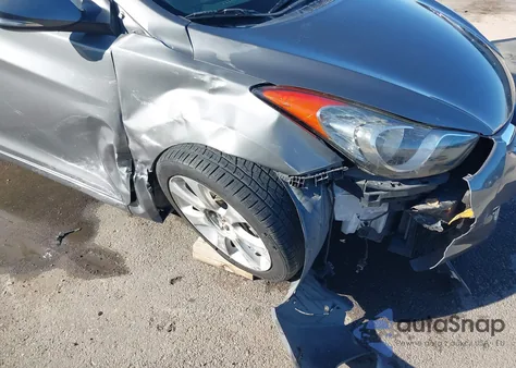 2013 Hyundai Elantra Limited z USA, uszkodzony, nr VIN 5NPDH4AE1DH218887